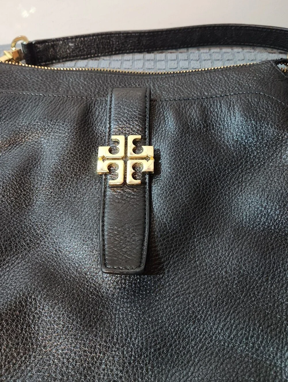 EUC Tory Burch Harper / Britten Pebble Leather Black Crossbody Messenger Purse